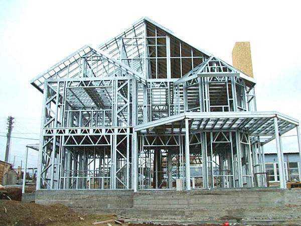 玉树钢结构建筑的腐蚀问题应该如何预防